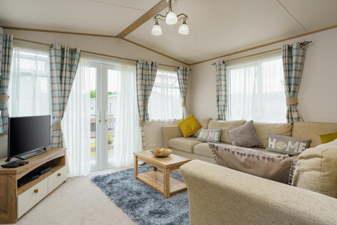 Dunroamin Lodge Aviemore Esterno foto