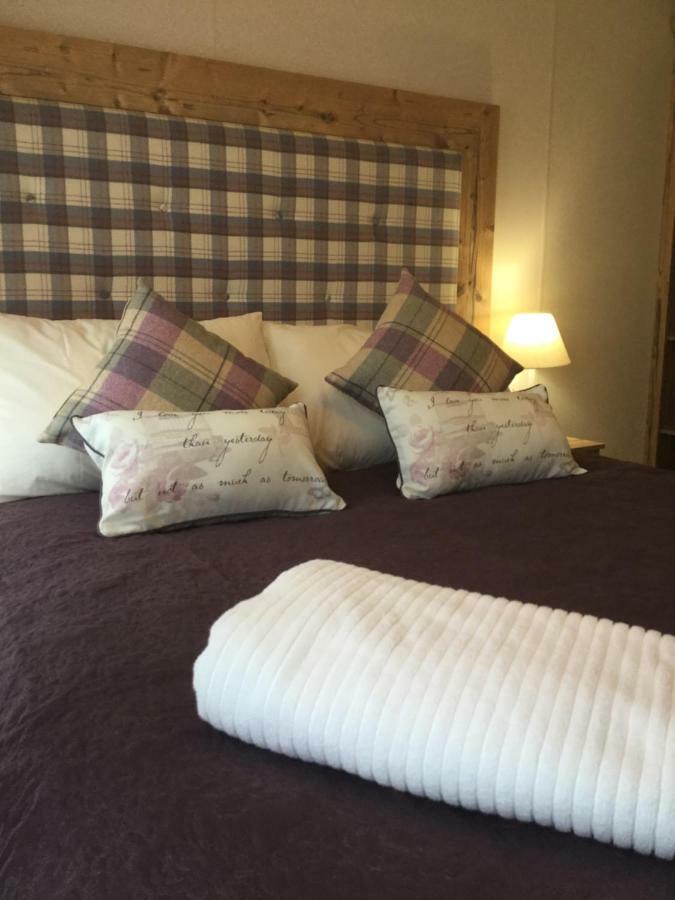 Dunroamin Lodge Aviemore Esterno foto